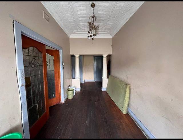 6 BEDROOM HOUSE FOR SALE IN THE HILL